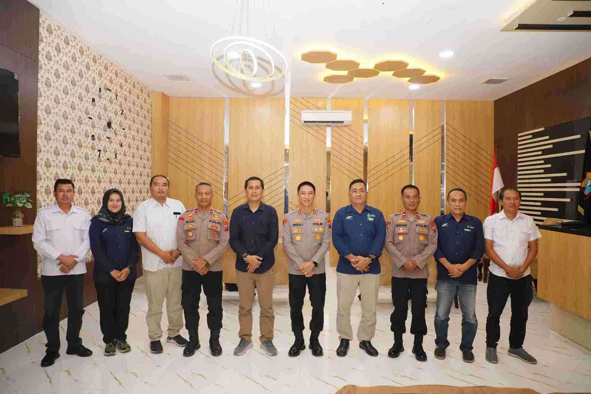 PG Pesantren Kediri Baru Perkuat Koordinasi Jelang Musim Giling 2026 Manajemen PG Pesantren Baru Perkual Silaturohmi dengan Berbagai Pihak Jelang Musim Giling