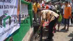 Wali Kota Blitar Syauqul Muhibbin saat Meresmikan Program Pokmas Kelurahan Sananwetan Kecamatan Sananwetan Kota Blitar