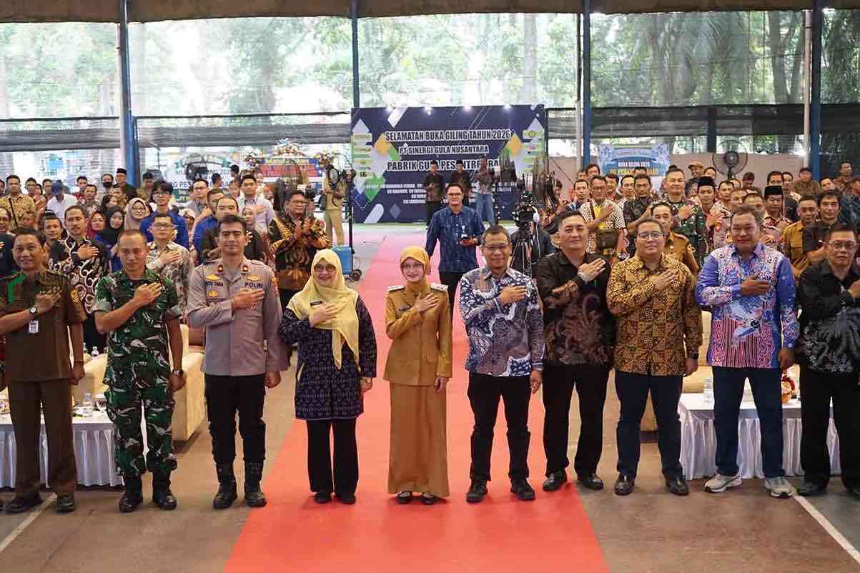 Wali Kota Kediri Vinanda Prameswati Menghadiri Pembukaan Giling Tebu PG Pesantren Baru Kediri