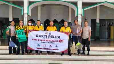 Sambut HUT Bhayangkara ke-80, Polres Blitar Gelar Bakti Religi