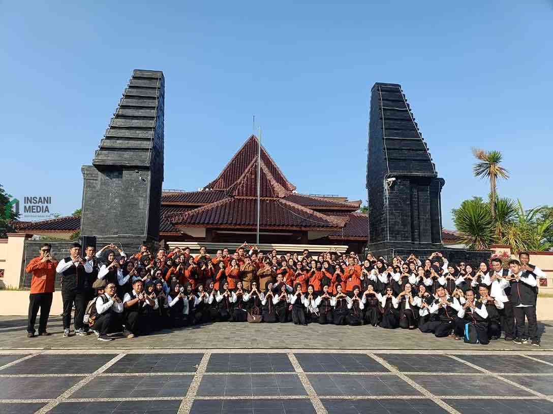 Bupati Blitar, Rijanto Pimpin Apel Siaga Sensus Ekonomi 2026 Bupati Blitar Rijanto Memimpin Apel Sensus Ekonomi 2026