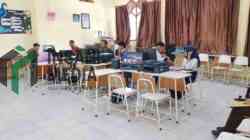 Calon Siswa Didik saat Mengikuti Pendaftaran SMA di Blitar