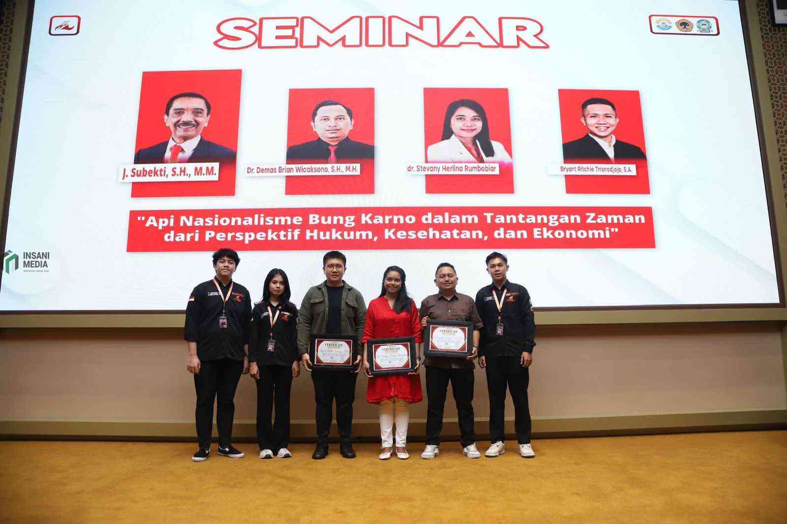 Dewan Perwakilan Mahasiswa DPM Fakultas Hukum Universitas 17 Agustus 1945 Surabaya menggelar Seminar Dialog Ilmiah Nasionalisme dari 3 Perspektif