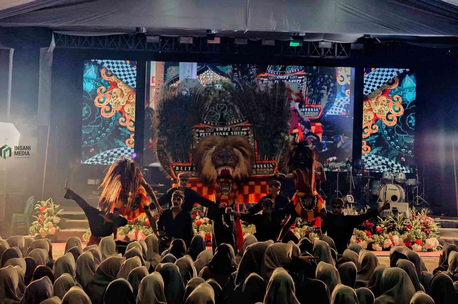 Pecah! Aksi Santri Ponpes Nurul Iman Garum Menari Reog, Disambung Guyonan Edukatif Cak Percil Ponpes Nurul Iman