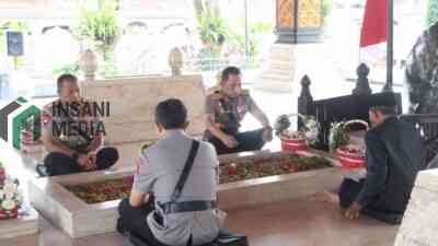 Jelang Hari Bhayangkara, Kapolri Jenderal Listyo Sigit Prabowo Ziarah ke Makam Bung Karno