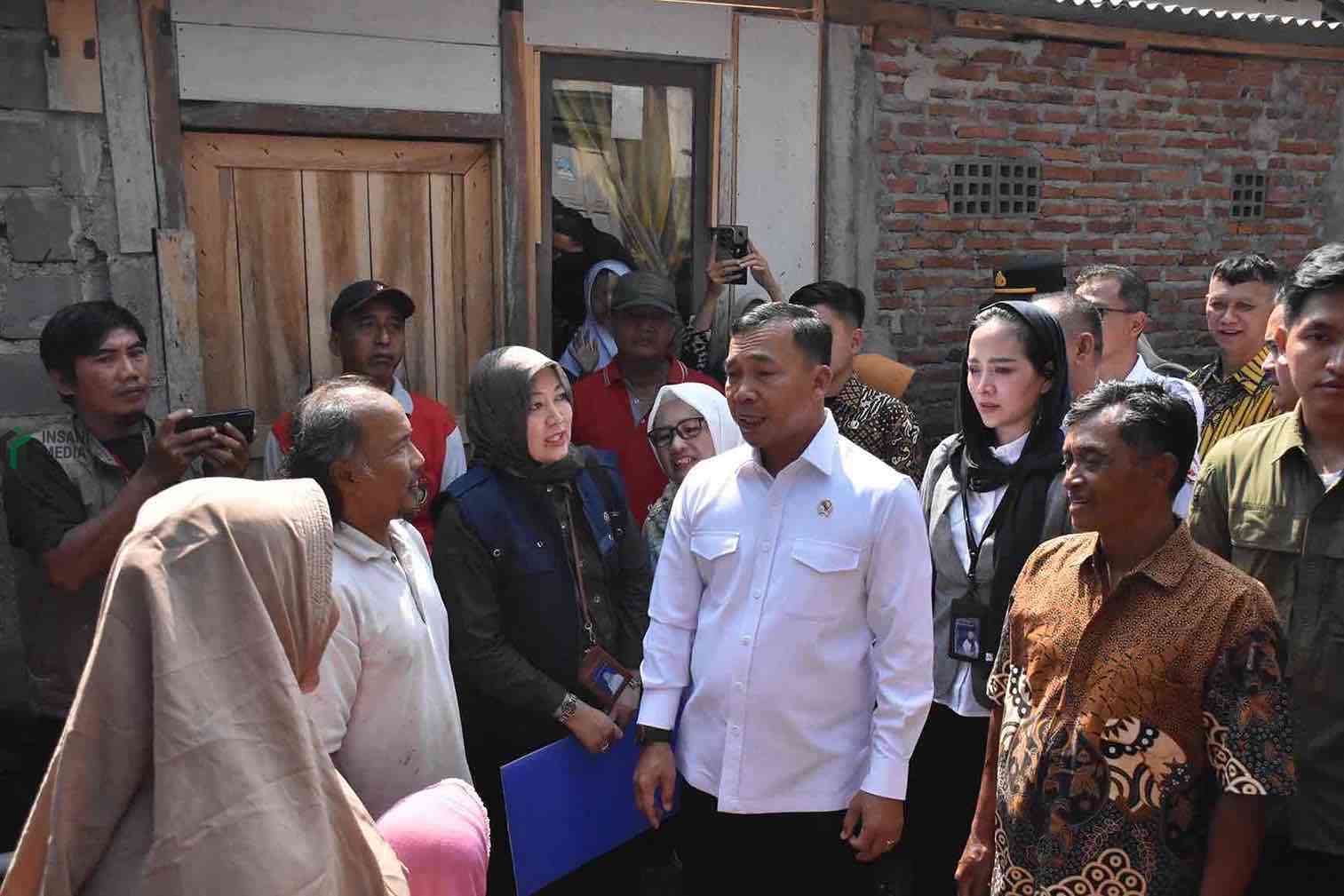 Menbangga RI Dr. H. Wihaji S.Ag . M.Pd . mela ke Kabupaten Purworejo untuk meninjau upaya penanganan stunting dan program rehabilitasi rumah tidak layak huni RTLH