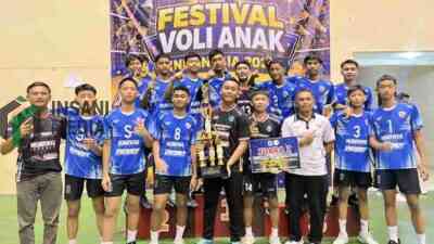 Para Pemain dan Official Klub Bola Voli Patriot Purworejo