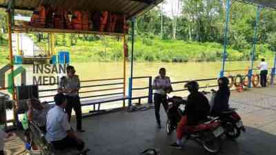 Belasan Perahu Penyeberangan di Sungai Brantas Belum Kantongi Izin