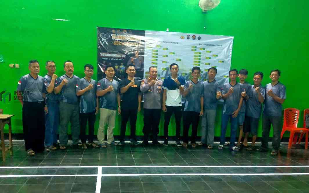 Polsek Kuwarasan Gelar Turnamen Bulutangkis Kapolsek Cup, Pererat Kemitraan Polri dan Masyarakat Polsek Kuwarasan Polres Kebumen menggelar Turnamen Bulutangkis Kapolsek Cup untuk memeriahkan Hari Bhayangkara ke 80 Tahun 2026