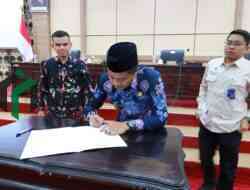 Wakil Bupati Blitar Beky Herdihansah Menfasilitasi Kesepakatan Harga Peternak Ayam Petelur dan SPPG