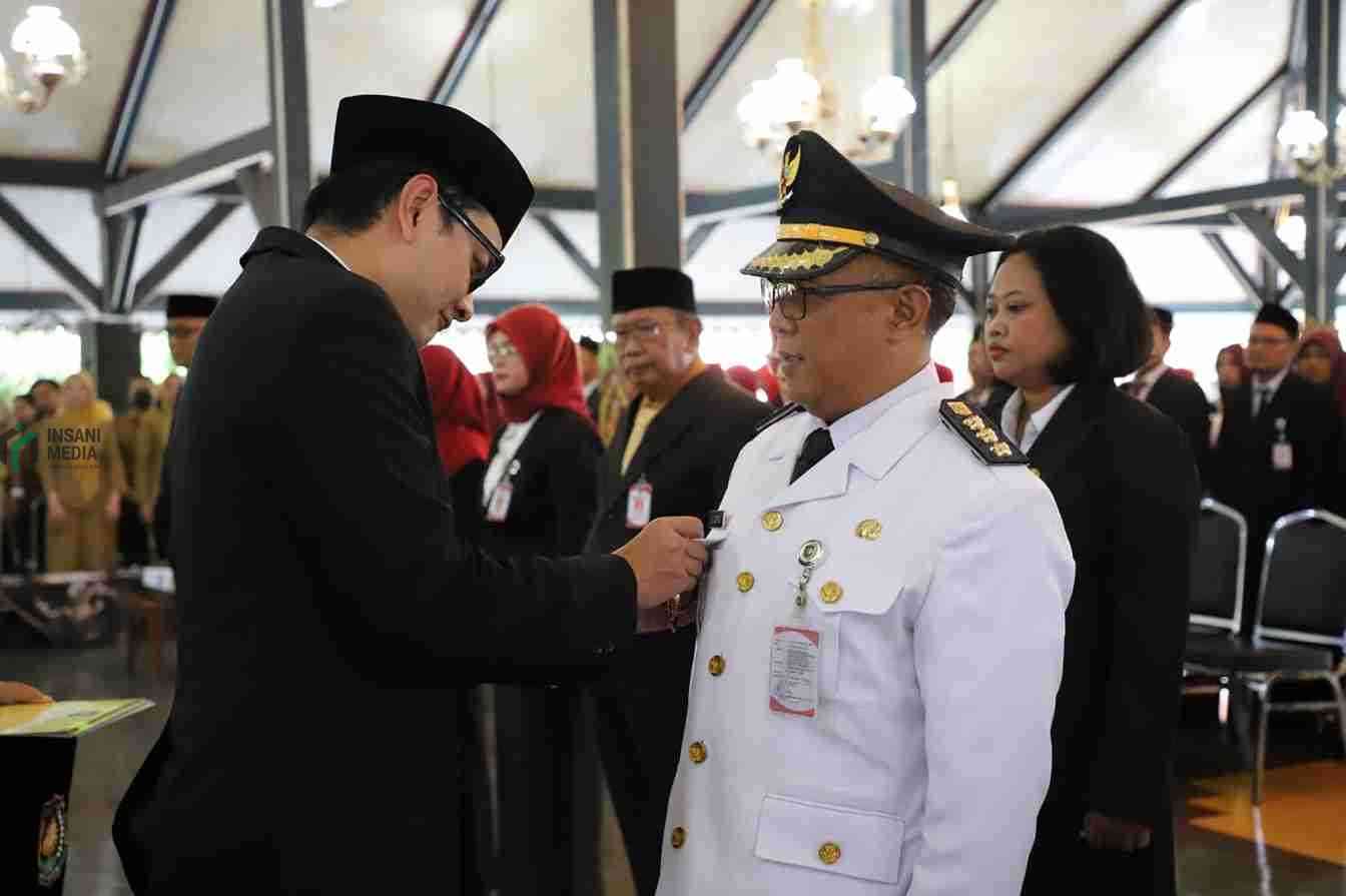 Wabup Purworejo, Dion Agasi Lantik 61 Pejabat dan Kepala Sekolah Wakil Bupati Purworejo Dion Agasi Setiabudi S.I.Kom . M.Si . Melantik 61 Pejabat dan Kepala Sekolah