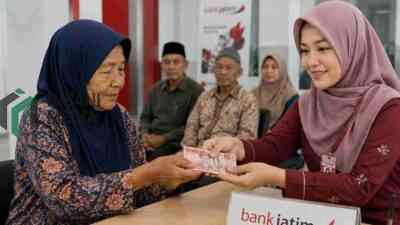 PKH Plus Tahap II di Blitar Cair, 929 Lansia Terima Rp500 Ribu per Triwulan