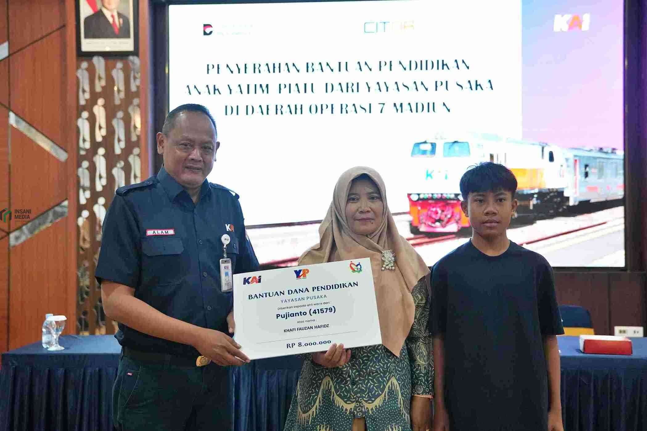 Yayasan Pusaka dan KAI Daop 7 Salurkan Bantuan Pendidikan, Rp228 Juta Yayasan Pusaka dan KAI Daop 7 Salurkan Bantuan Pendidikan Rp228 Juta