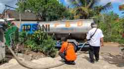 BPBD Kabupaten Blitar Menyalurkan Dropping Air untuk Warga Kecamatan Wates karena Terdampak Kekeringan