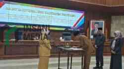 Bupati Purworejo Yuli Hastuti saat Menyerahkan Rancangan Peraturan Daerah Raperda tentang Pertanggungjawaban Pelaksanaan APBD Tahun Anggaran 2025 kepada Pimpinan DPRD