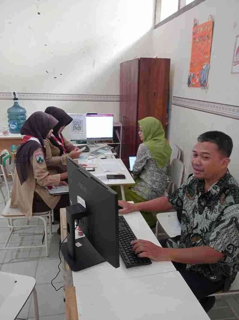Cabang Dinas Pendidikan Cabdin Provinsi Jawa Timur Wilayah Blitar Awasi Langsung MPLS Cegah Perploncoan