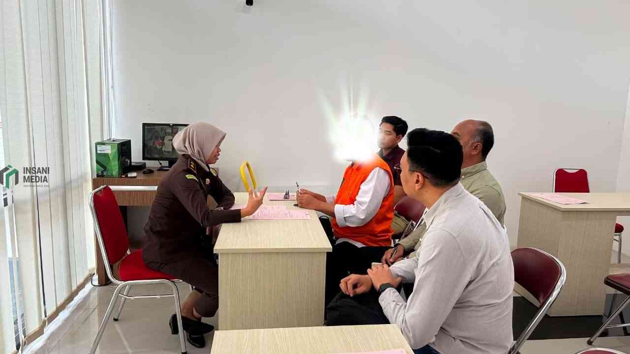 Kejari Purworejo Memeriksa Tersangka Korupsi Mini Zoo Purworejo