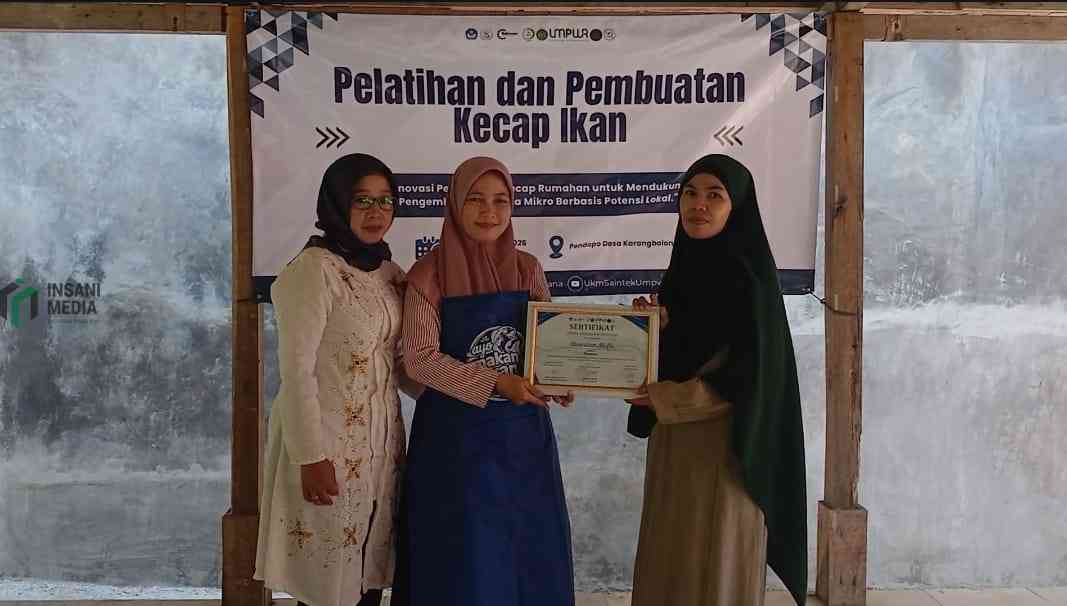 Mahasiswa UMP Latih PKK Karangbolong Olah Ikan Jadi Kecap Manis Bernilai Ekonomi Mahasiswa Universitas Muhammadiyah Purworejo UMP Memberi Pelatihan Pegolahan Ikan Warga Desa Karangbolong Kecamatan Petanahan Kabupaten Kebumen
