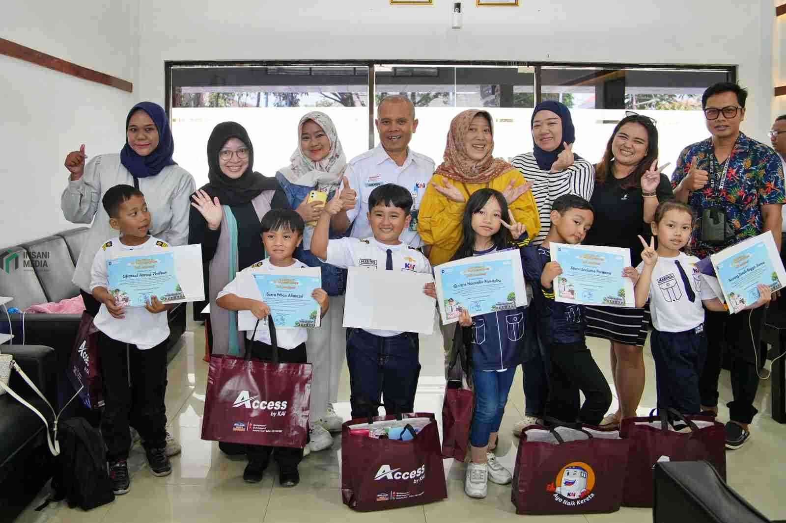 Pemenang Juara Pantun Peringatan Hari Anak Nasional yang Diselenggarakan PT KAI Daop 7 Madiun