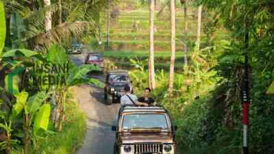 Peserta Explore Bener Super Purworejo Naik Jeep keliling Bener
