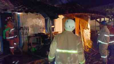 Rumah di Talun Blitar Terbakar, Diduga Dipicu Korsleting Listrik