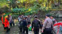 Diduga Roket Ditemukan di Sungai Blitar, Tim Jibom Lakukan Penanganan