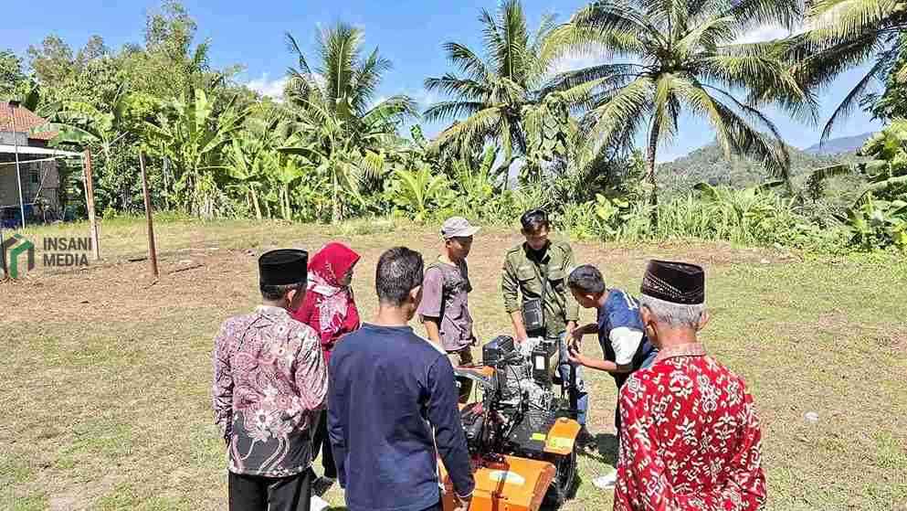 UMNU Kebumen Dorong Pertanian Modern di Sendangdalem Universitas Maarif Nahdlatul Ulama UMNU Kebumen Mendorong Pertanian Modern di Desa Sendangdalem Kecamatan Padureso Kabupaten Kebumen