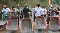 Wakil Bupati Purworejo Dion Agasi Setiabudi dan Dandim 0708Purworejo Letkol Inf Ketut Hendra Budihardja Menghadiri TMMD Reguler ke 26