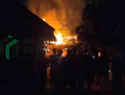 Lupa Matikan Tungku Kayu, Dapur Rumah Warga Binangun Blitar Ludes Terbakar