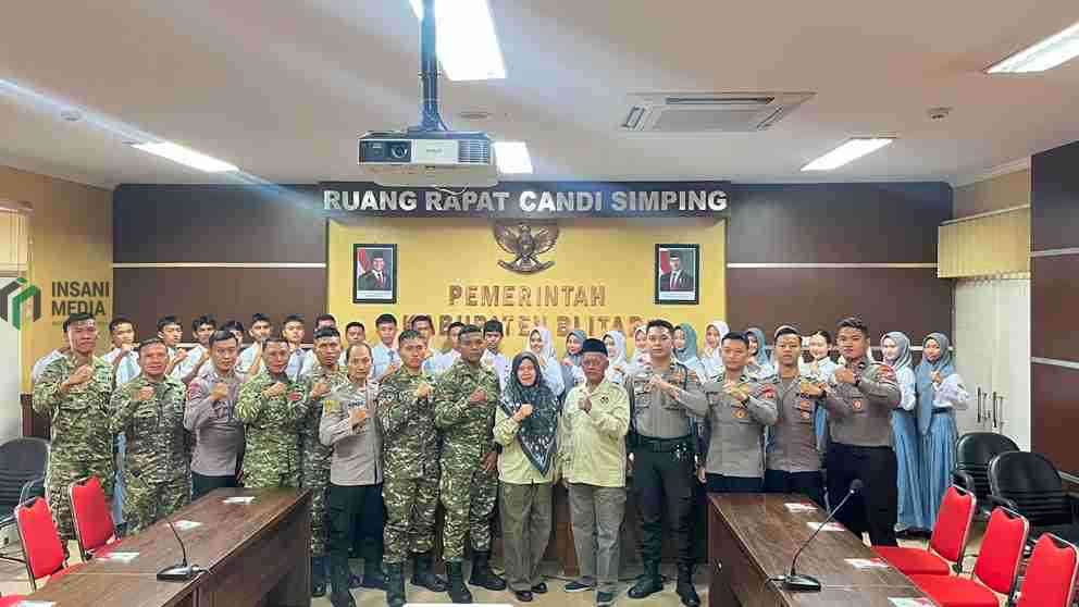 Bakesbangpol Kabupaten Blitar Gembleng 25 Paskibraka Kabupaten Blitar Disiplin dan Jiwa Kepemimpinan
