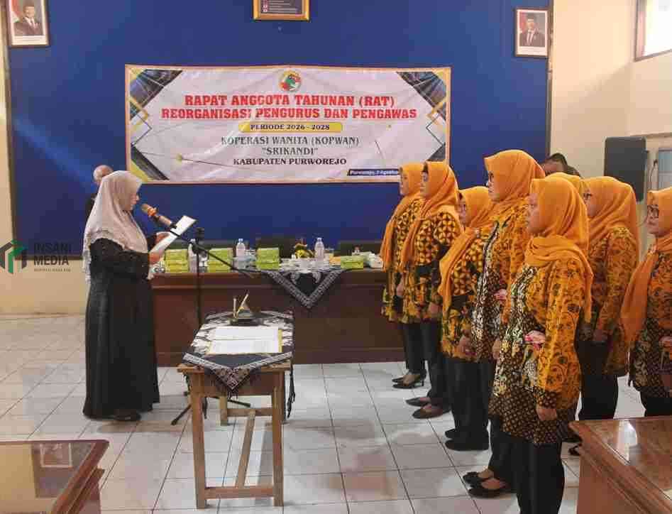 Bupati Purworejo, Yuli Hastuti Kukuhkan Pengurus Baru Kopwan Srikandi Bupati Purworejo Yuli Hastuti Meresmikan Koperasi Wanita KOPWAN