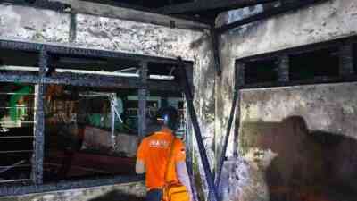 Kebakaran menghanguskan sebuah rumah warga di Kelurahan Pangenrejo RW 02 Kecamatan Purworejo Kabupaten Purworejo Menyebabkan Sukrisno 92 Meninggal Dunia