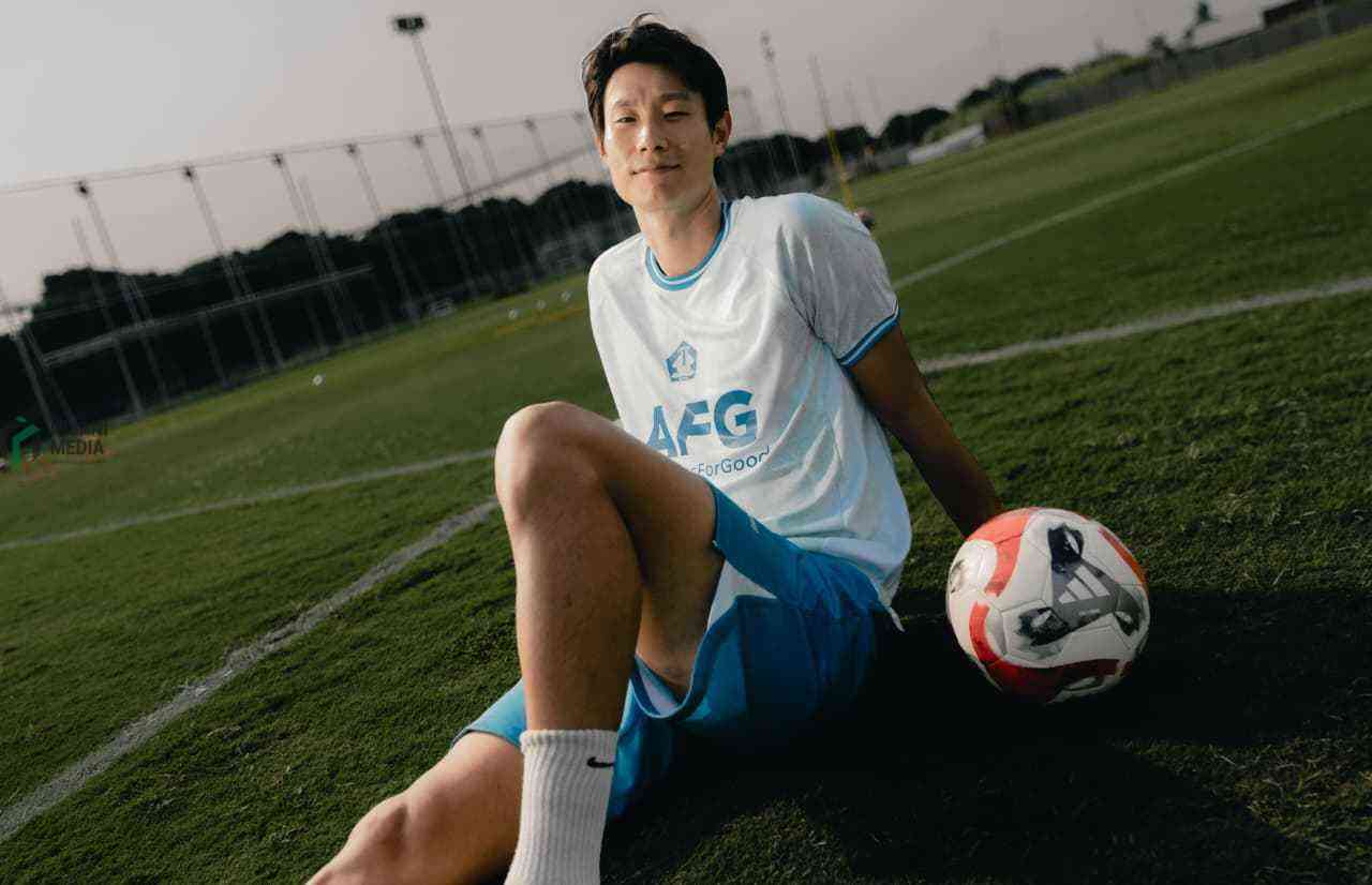 Park Jun Heong 33 Bek Baru Persik Kediri