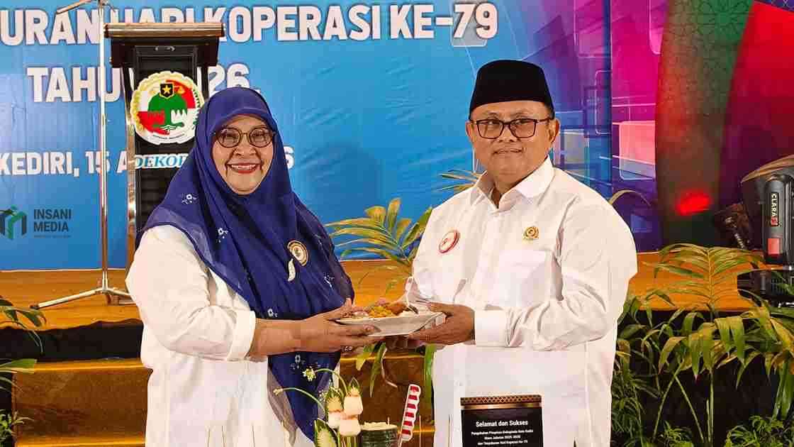 Pelantikan Pengurus, Dekopinda Kota Kediri Fokus Perkuat SDM dan Kemandirian Koperasi Pelantikan Pengurus Dekopinda Kota Kediri Periode 2025 2030