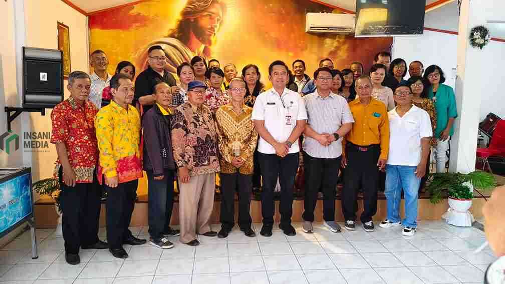 Pemerintah Kabupaten Purworejo menghadiri kegiatan pembinaan dan doa bersama yang diselenggarakan Persekutuan Doa PD 2000 bagi jemaat Kristen Protestan di Gereja Pantekosta di Indonesia GPdI Pituruh