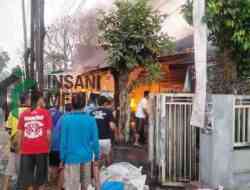 Kompor Gas Sambar Bensin, Rumah Pedagang di Kesamben Ludes Terbakar, 3 Orang Terluka