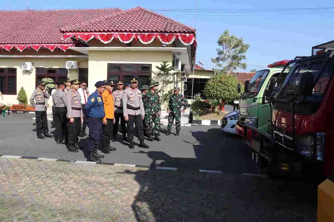 Polres Kebumen Gelar Apel untuk Perkuat Kesiapsiagaan Hadapi Ancaman Karhutla di Musim Kemarau Polres Kebumen Gelar Apel untuk Kesiapsagaan Cegah Karhutla