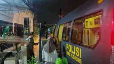 Polres Kebumen Setia Dampingi Dewi Ayu Berobat Sakit Tulang Belakang