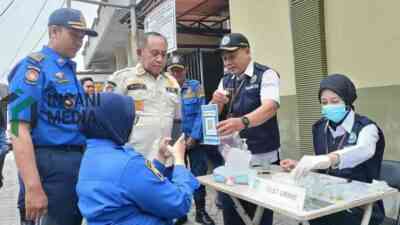 Satpol PP dan Damkar Kabupaten Blitar Menjalani Tes Urine