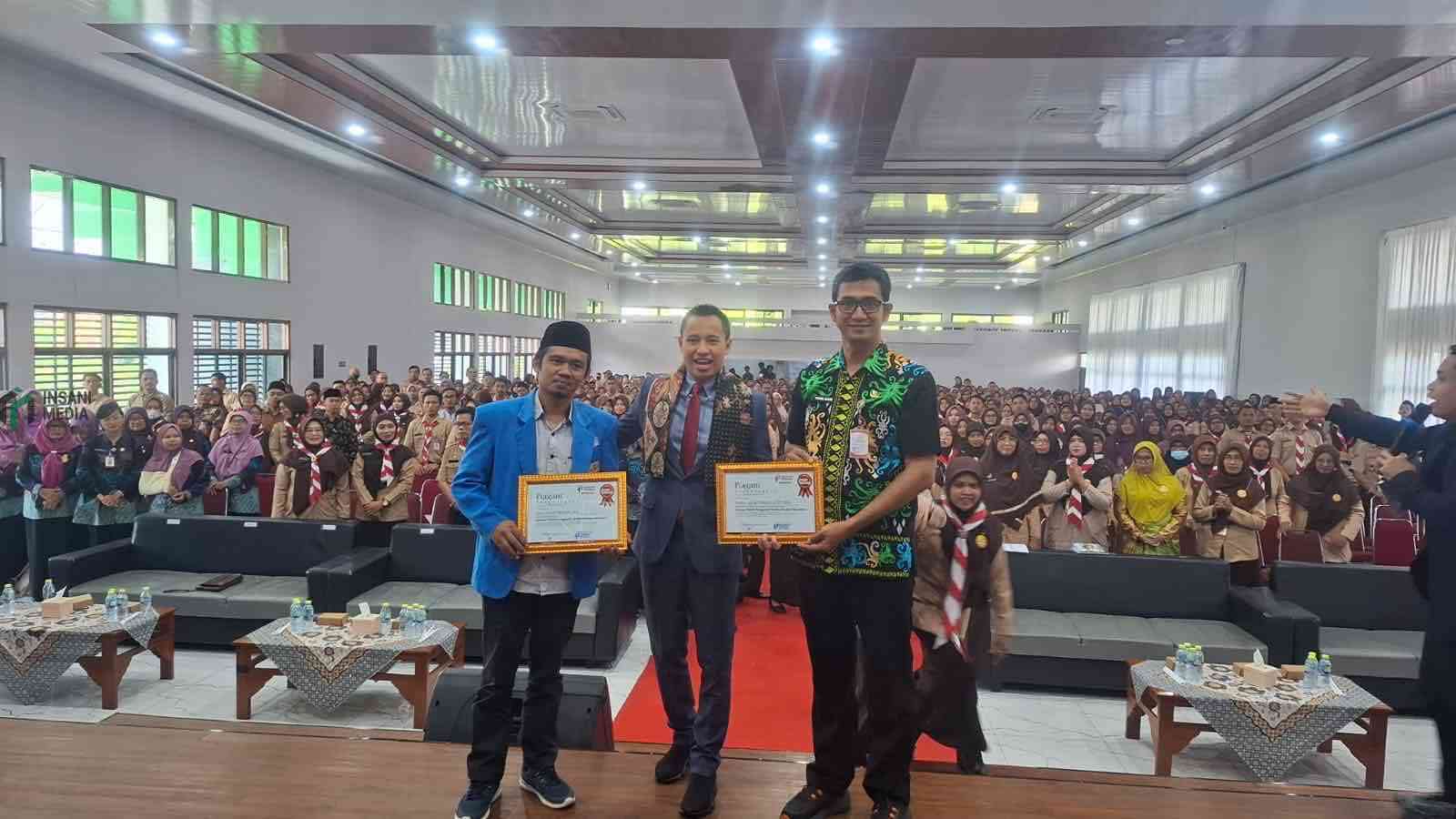 Sekitar 1.000 guru dari jenjang PAUD TK SD hingga SMP mengikuti Seminar Nasional dan Roadshow How To Be a Great Teacher