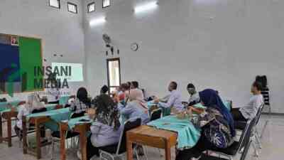UMNU Kebumen Latih Warga Kembangkan Ayam KUB
