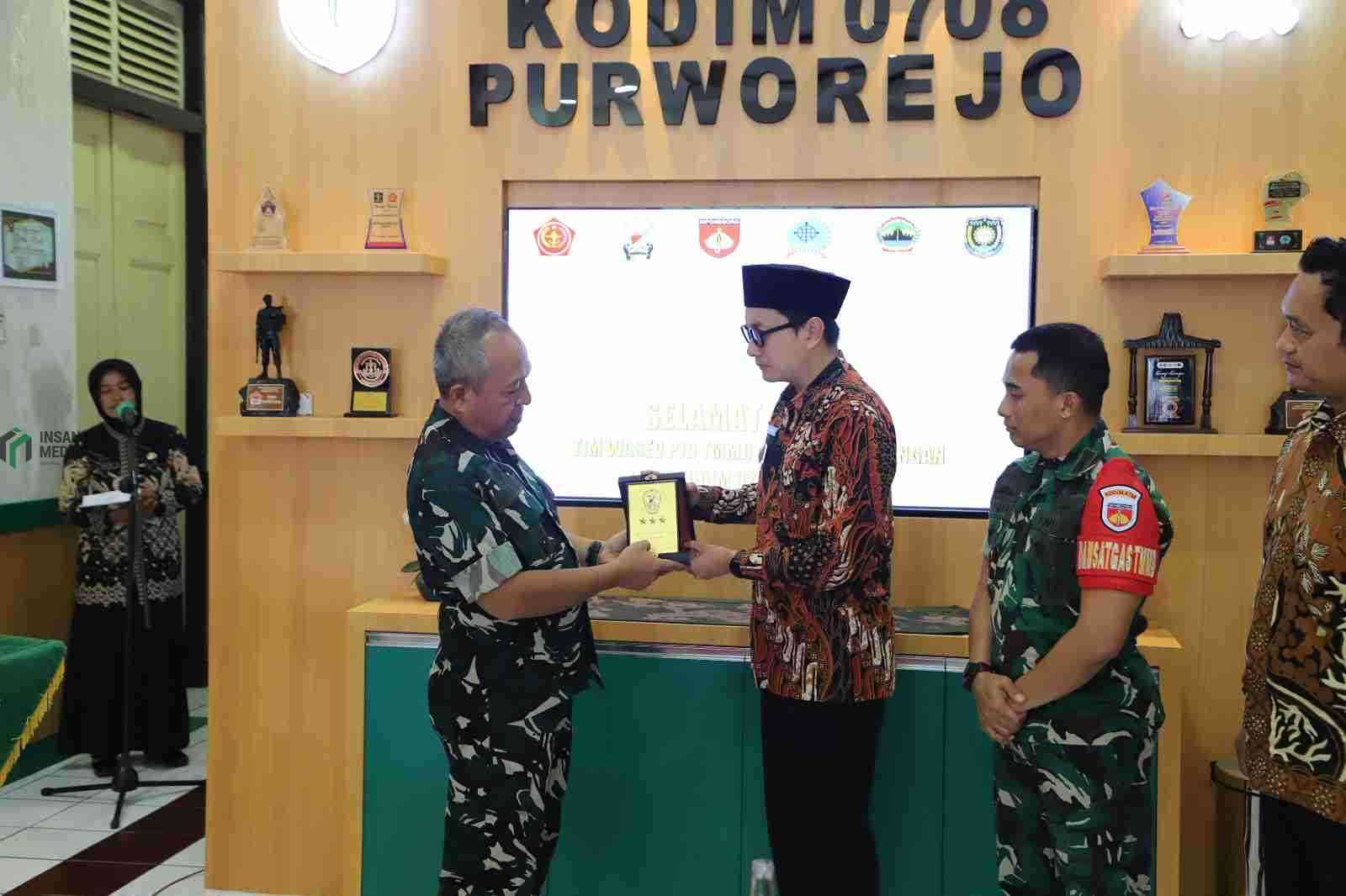Wabup Dion Puji Peran TNI Percepat Pembangunan Desa Watuduwur Wakil Bupati Purworejo Dion Agasi Setiabudi S.I.Kom . M.Si