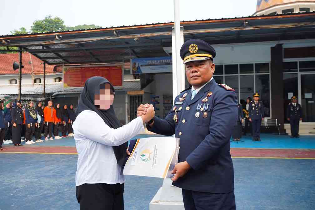 Sebanyak 341 Napi Lapas Blitar Dapat Remisi, 9 Langsung Bebas Warga Binaan di Lapas Kelas II B Blitar Menerima Remisi HUT RI ke 81