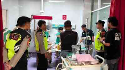 Warga Kecamatan Buayan Kabupaten Kebumen Mendapatkan Perawatan Medis Diduga Menjadi Korban Aniaya Anak Kandungnya