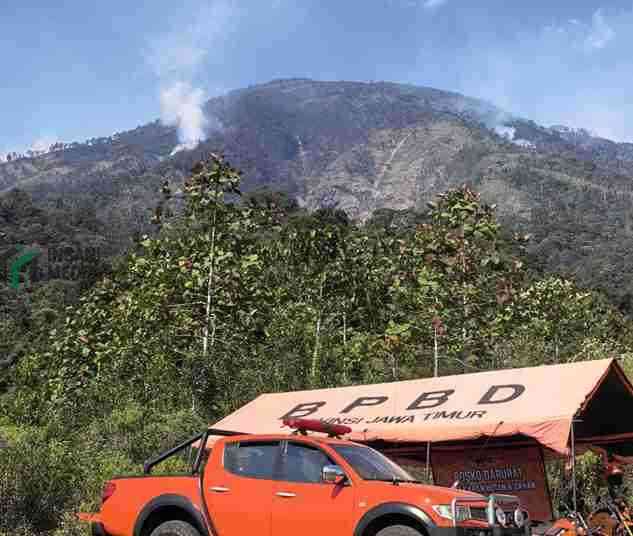 Api Masih Menyala di Pos 2 Gunung Buthak