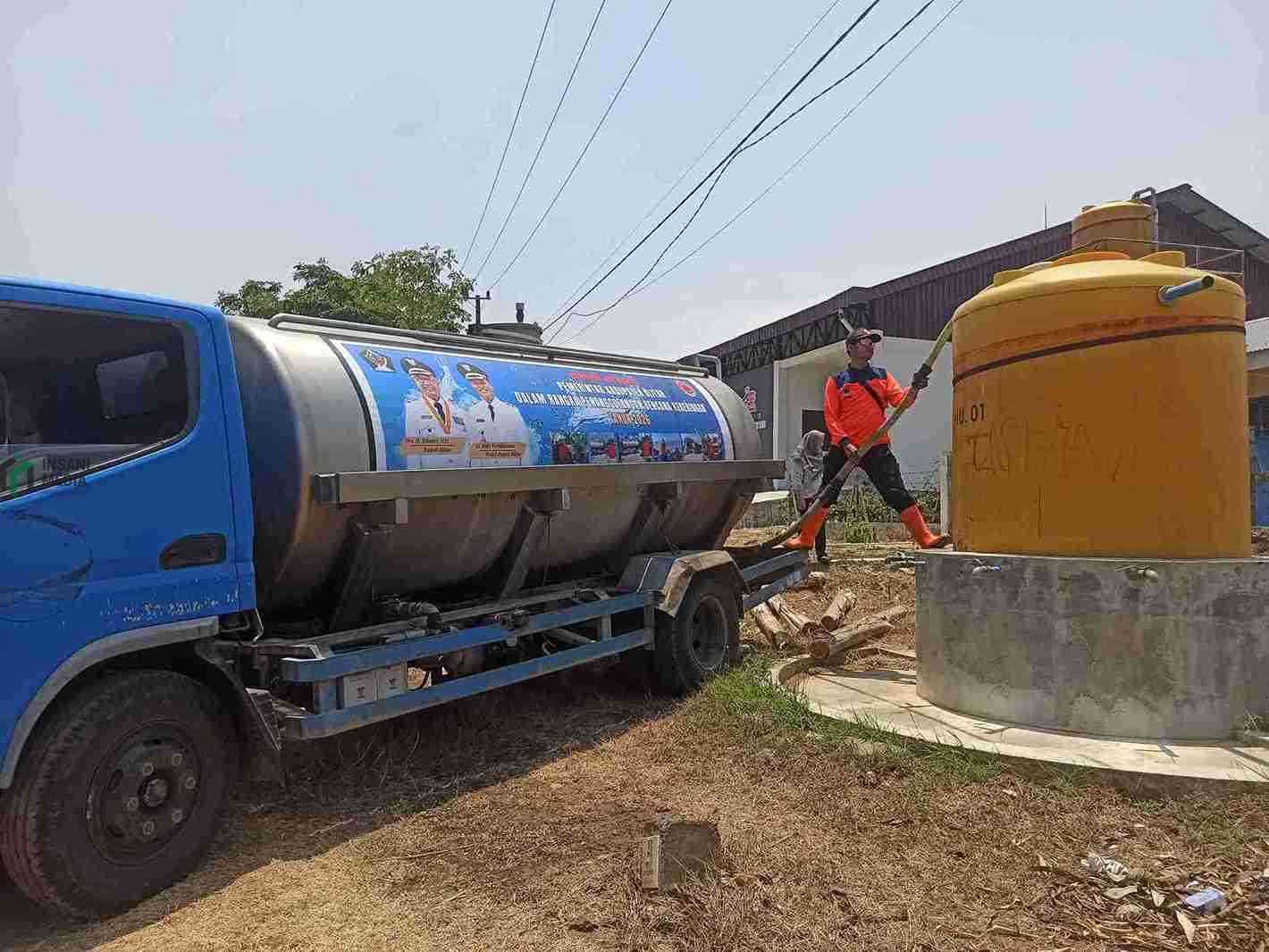 BPBD Kabupaten Blitar Dropping Air Bersih untuk Warga Desa Wates dan Binangun