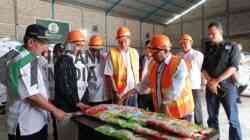 Ada Peternakan Ayam, Kabupaten Blitar Dilirik Jadi Sentra Benih Jagung Soebandi Raja Bupati Blitar Riyanto saat Melihat Produksi Benih Jagung Soebandi Raja
