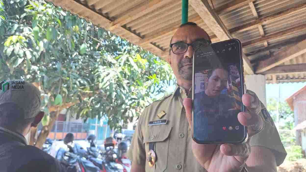 Camat garum Frass Castilo Menunjukan Foto Korban Selama KM Virgo Transport 8