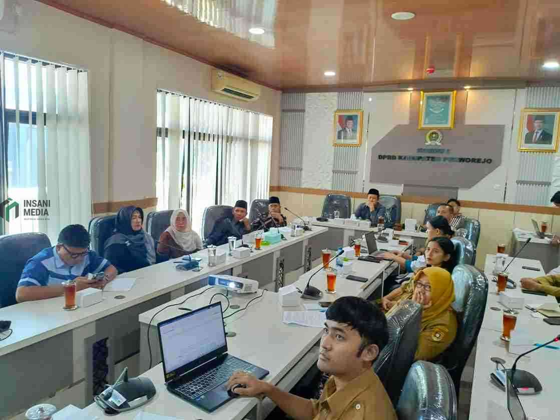 Pansus XIII DPRD Purworejo Dalami Raperda BPJS Ketenagakerjaan, Soroti Pekerja Rentan DPRD Purworejo Rapat dengan Mitra OPD