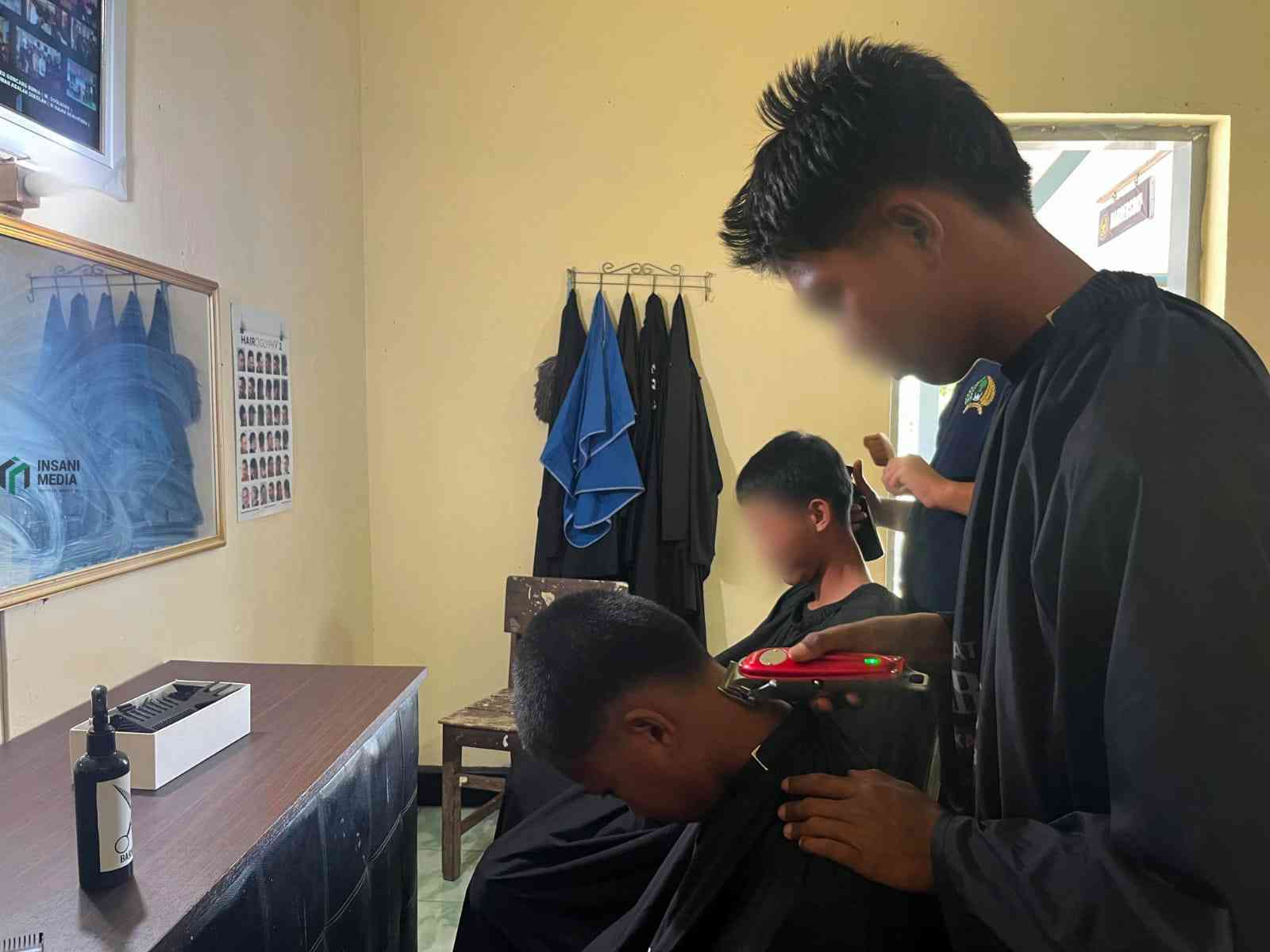 Dari Pelatihan hingga Praktik, LPKA Blitar Bekali Anak Binaan Keahlian Pangkas Rambut IMG 20260928 WA0007